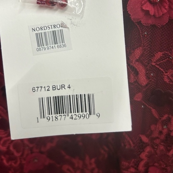 Mac Duggal 67712 NWT EMBELLISHED FLORAL GOWN - Picture 10 of 11